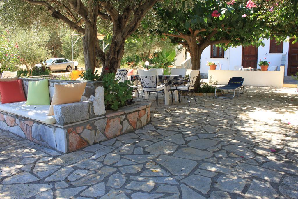 Ballas Apartments Agia Efimia Exterior foto