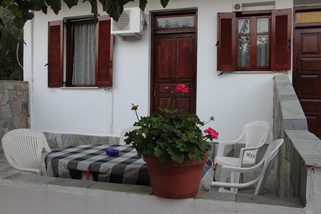 Ballas Apartments Agia Efimia Quarto foto