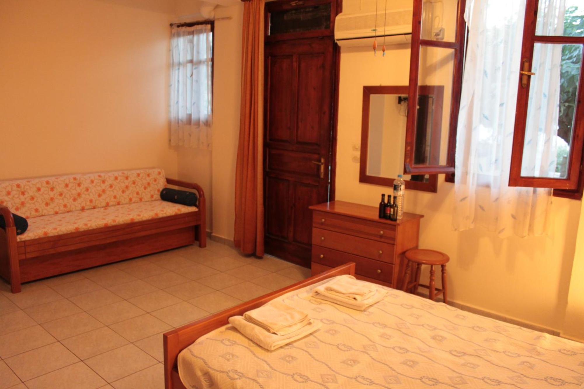 Ballas Apartments Agia Efimia Quarto foto